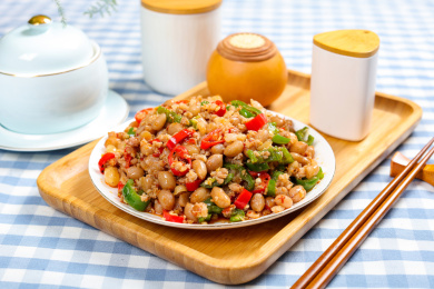美味家常菜辣椒肉沫炒花生米