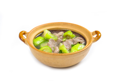 特色农家菜清汤牛肉丝瓜汤