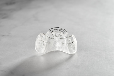 儿童用双曲舌簧颌垫反颌矫正器