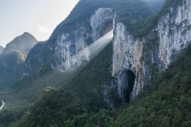 贵州省紫云县格凸河景区的天神光