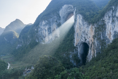 贵州紫云县格凸河景区的天神光