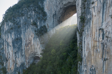 贵州紫云县格凸河景区的天神光