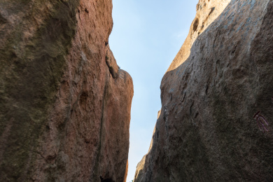 山东青岛鹤山风景区遇真宫石刻碑刻