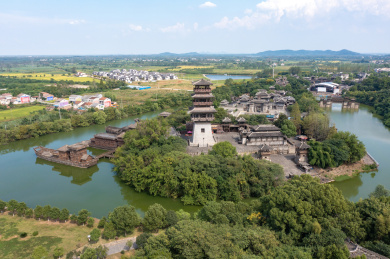 航拍湖北赤壁市三国赤壁古战场景区
