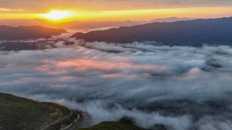 重庆山区秋天日绘美图
