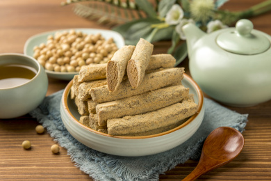 天津传统小吃豆根糖黄豆糖特写