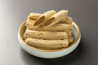 天津传统小吃豆根糖黄豆糖特写