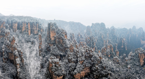 航拍中国湖南省张家界市天子山雪景