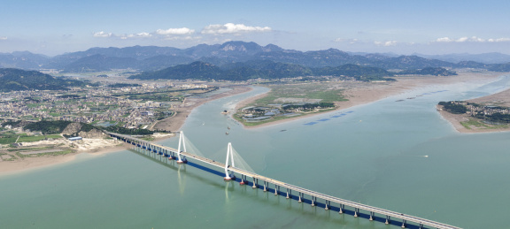 航拍浙江温州乐清湾大桥