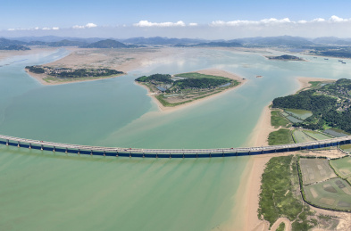 航拍浙江温州乐清湾大桥