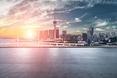 广场地板和中国澳门金融区天际线背景