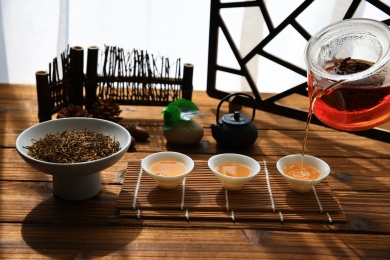 红茶金骏眉 泡茶 倒茶 茶文化展示