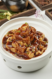 砂锅卤汁花蛤肉烧油煎豆腐
