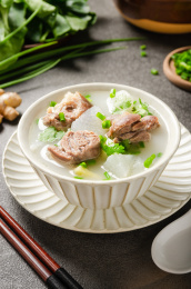 一碗冬天温补驱寒的白萝卜羊肉汤