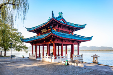 杭州西湖柳浪闻莺公园翠光亭