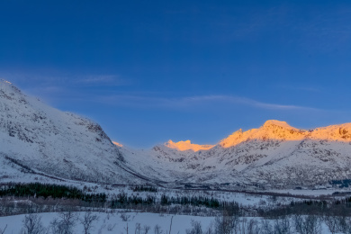 挪威冬季的雪山