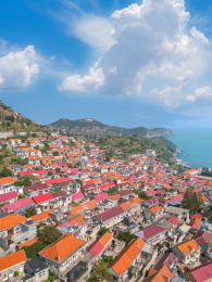 青岛崂山脚下美丽的小渔村-青山渔村