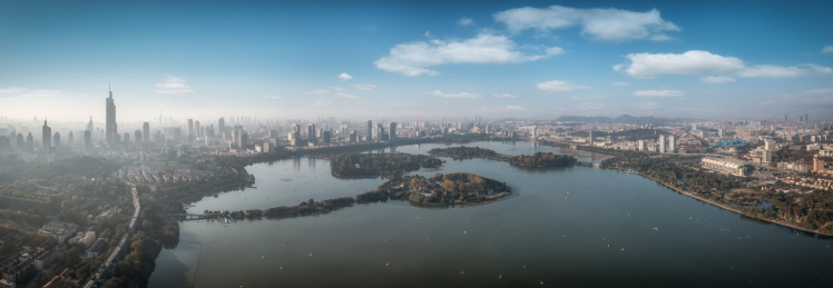 航拍南京玄武湖畔城市全景