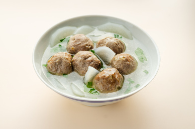 一碗清淡美味的白萝卜牛肉丸汤
