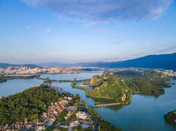 中国广东肇庆七星岩风景区自然风光航拍