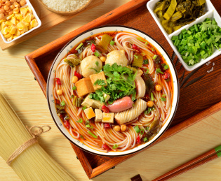 麻辣火锅丸子五谷米粉