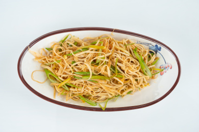 葱拌豆腐丝 
