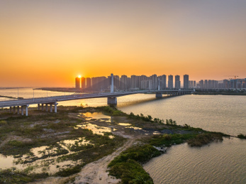 广东珠海斗门黄杨河大桥日落