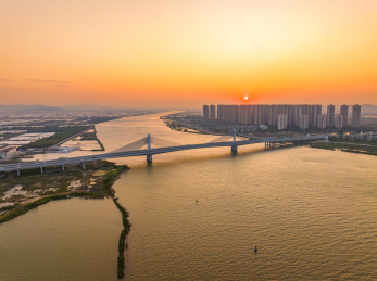 广东珠海斗门黄杨河大桥日落