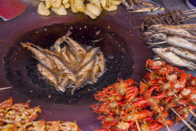 云南大理洱海双廊民间油炸小吃