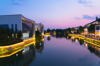 浙江杭州湘湖金融镇风情特色小镇建筑夜风光