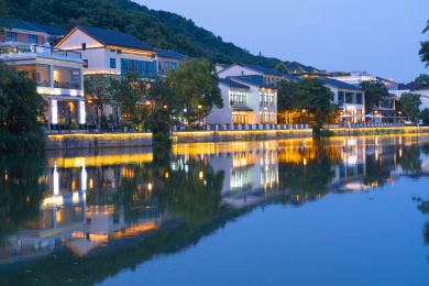 浙江杭州湘湖金融镇风情特色小镇建筑夜风光