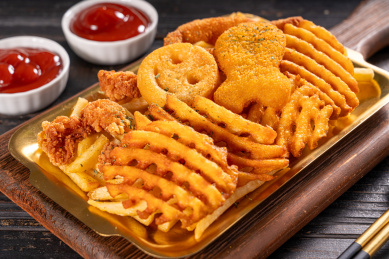 餐盘里的小食拼盘