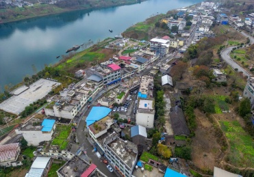 重庆酉阳：乌江河边的村庄 冬韵十足