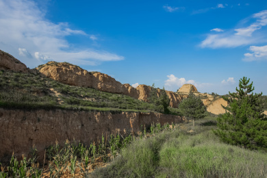 中国山西省大同市新荣区明代夯土长城建筑