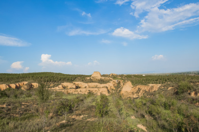 中国山西省大同市新荣区明代夯土长城建筑
