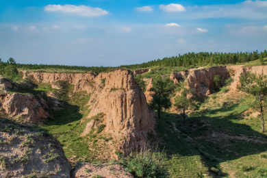 中国山西省大同市新荣区明代夯土长城建筑