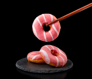 巧克力涂层甜甜圈