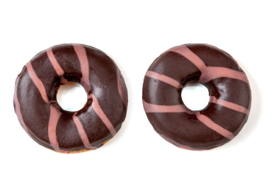 巧克力涂层甜甜圈