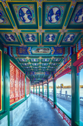 中国古典园林建筑彩绘游廊