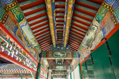 中国古典园林建筑彩绘游廊
