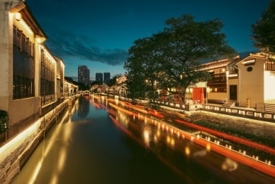 夜色中的常州青果巷