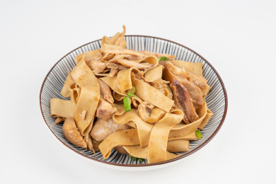  拌鸡腿豆皮 