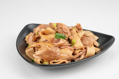  拌鸡腿豆皮 