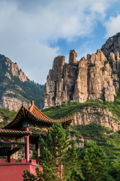 中国山西省浑源县恒山和之门楼阁园林建筑