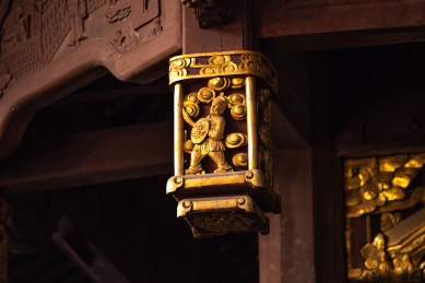 中国古建筑中的漆金贴金装饰构件