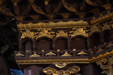 中国古建筑中的漆金贴金装饰构件