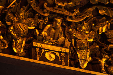 中国古建筑中的漆金贴金装饰构件