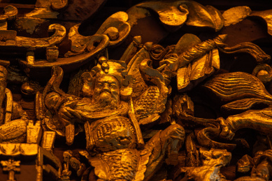 中国古建筑中的漆金贴金装饰构件