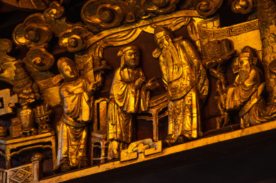 中国古建筑中的漆金贴金装饰构件