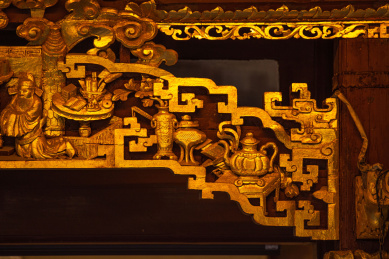 中国古建筑中的漆金贴金装饰构件